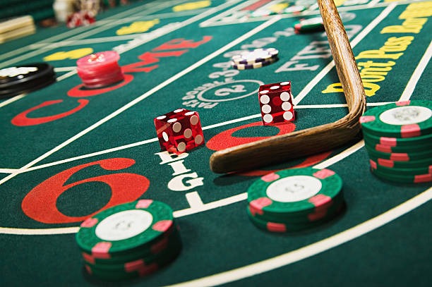 samanaga live-dealer table interface with game feed